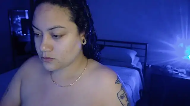 honeeyyy_pot's Webcam Show