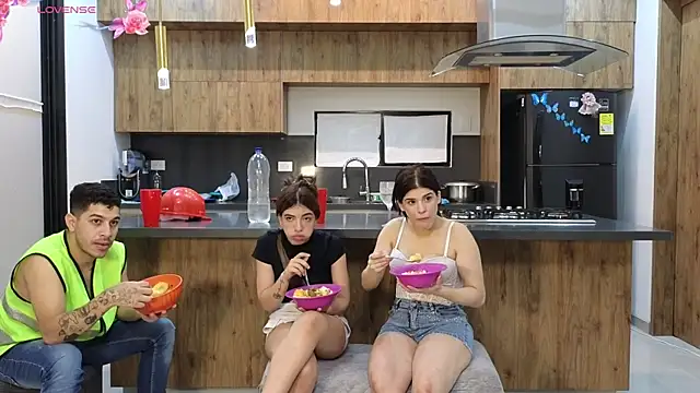 הופעת וובקאם של Hall_sextape