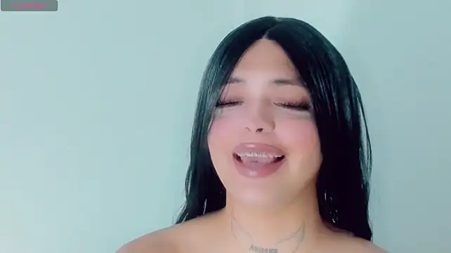 Emmaa_Saenz_'s Webcam Show
