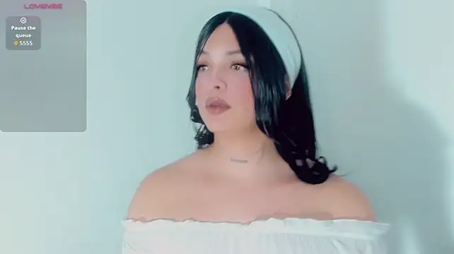 Emmaa_Saenz_'s Webcam Show