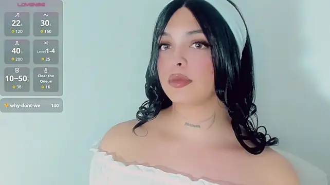 Pokazy przed kamerką – Emmaa_Saenz_