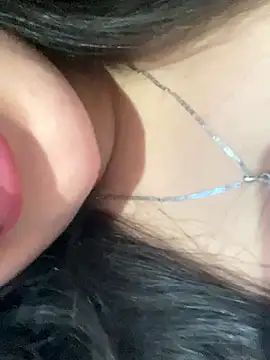 sanya-27 Show in webcam