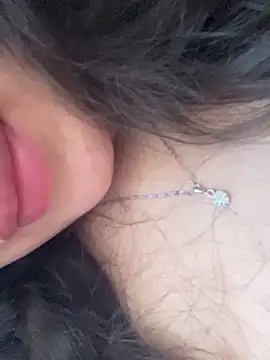 غرفة دردشة sanya-27 المباشرة