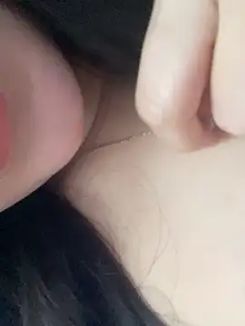 sanya-27's Live Chat Room