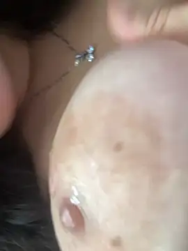 sanya-27 Webcam show