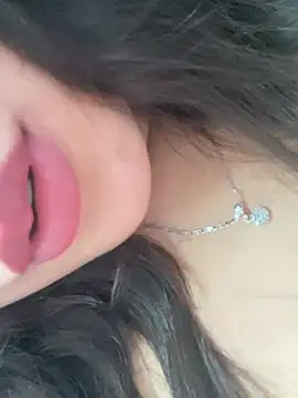 sanya-27's Live XXX Chat