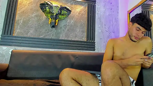 liam_genner_ webcam show