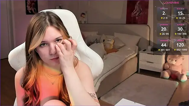 Frau_Lina Adlı Modelin Canlı XXX Sohbeti