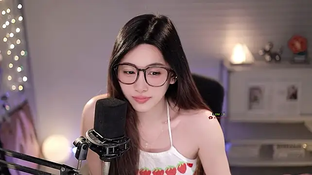Živý XXX chat SleepArtist