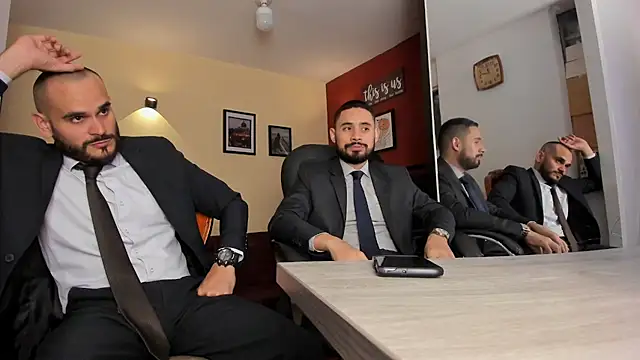 הופעת וובקאם של thesexlawyerx