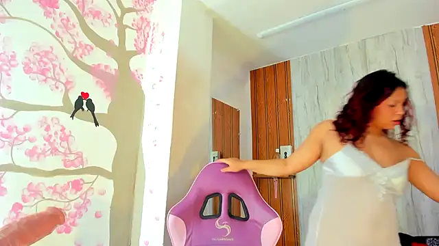 Chat +18 de Emily_Coper18 ao vivo