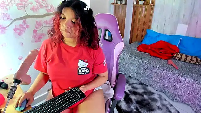 Emily_Coper18 Chat XXX in diretta