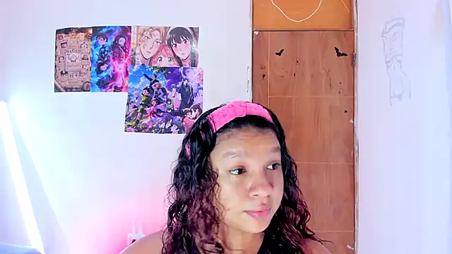Živý XXX chat Emily_Coper18