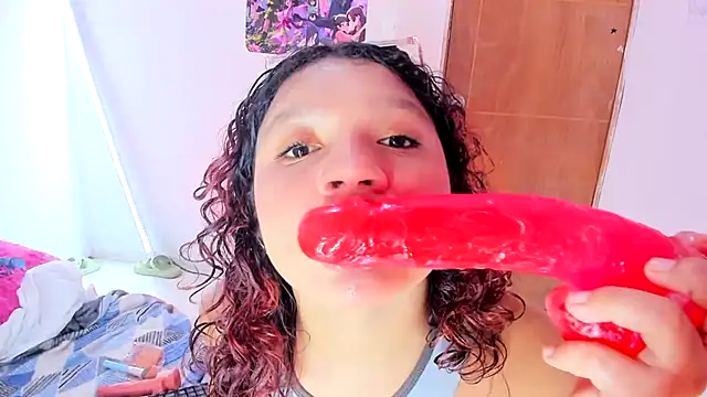 Chat +18 de Emily_Coper18 ao vivo