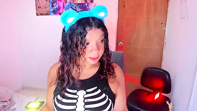 Emily_Coper18 现场XXX聊天