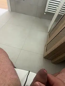 Abnega00-02A Webcam show