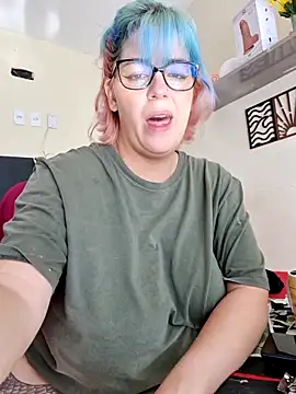 Escarlate4you_ Adlı Modelin Canlı XXX Sohbeti