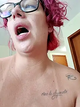 Chat XXX ao vivo de Escarlate4you_