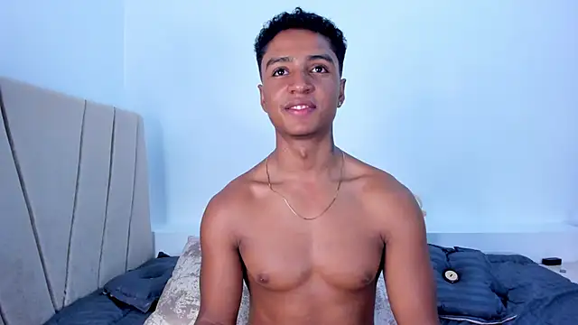Show modela MagnusKing_ na web-kameri