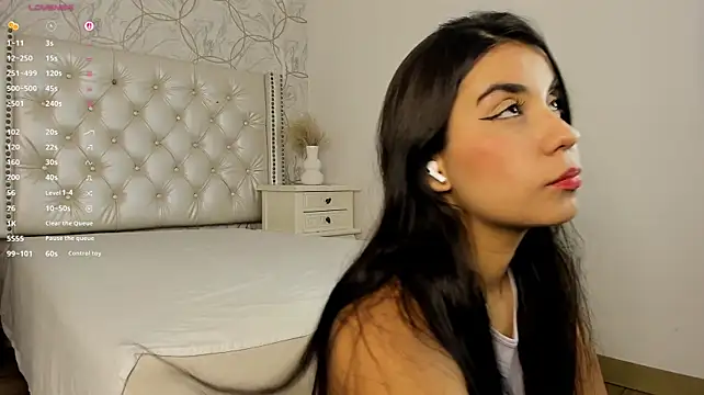 Mara_Betancurt's Webcam Show