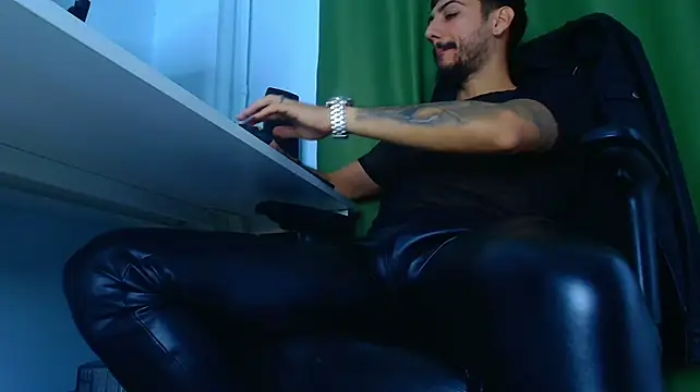 AndrewBanner Show Webcam