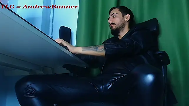 Pokazy przed kamerką – AndrewBanner