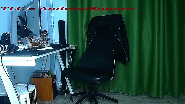 Pokazy przed kamerką – AndrewBanner