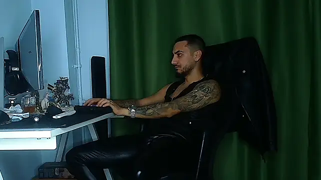 AndrewBanner Webcam-Show