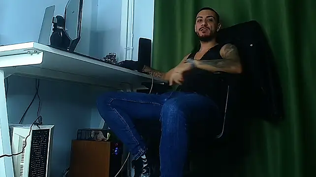 AndrewBanner Webcam show