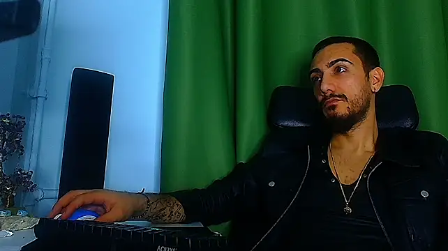 Show modela ArroganceKING na web-kameri