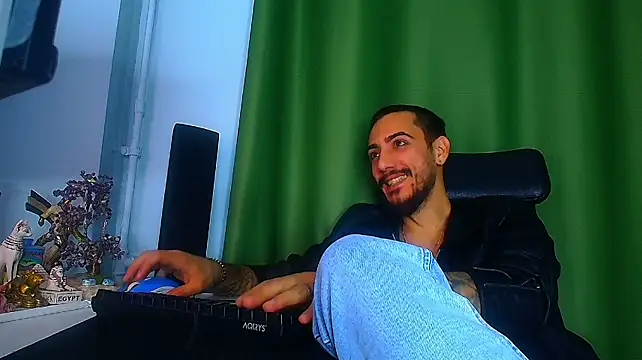 ArroganceKING Show in webcam