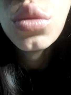 AntoniaHottieのウェブカメラショー