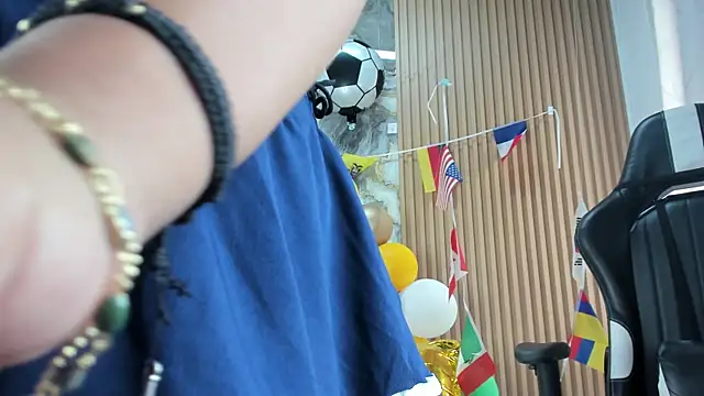 Lili_16 Chat XXX live