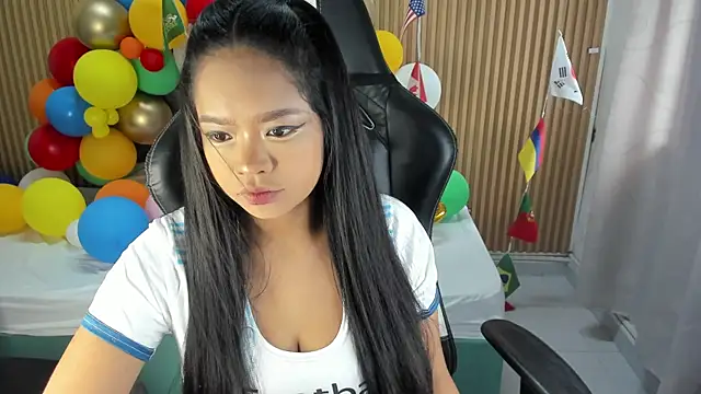 Lili_16 现场XXX聊天
