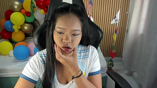 Lili_16 Live XXX-Chat