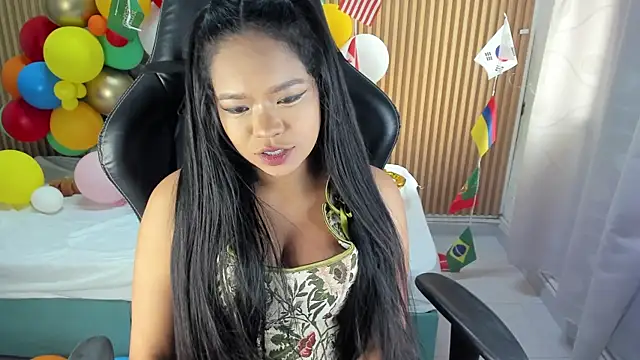 Lili_16's Live XXX Chat