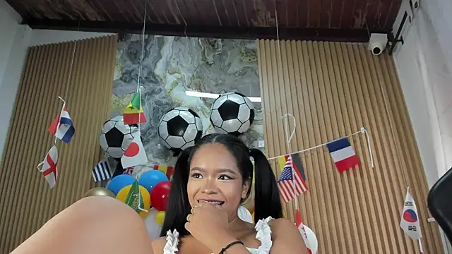 Lili_16 Obrolan Langsung XXX
