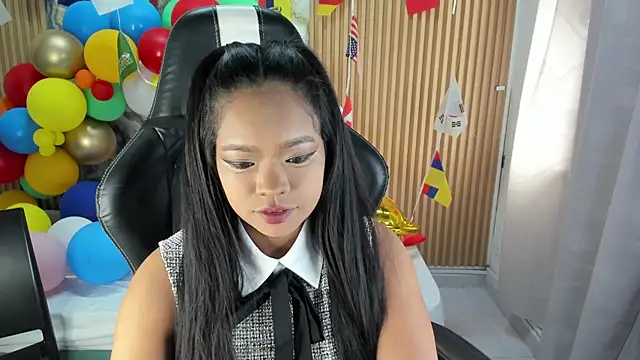 Lili_16のライブXXXチャット