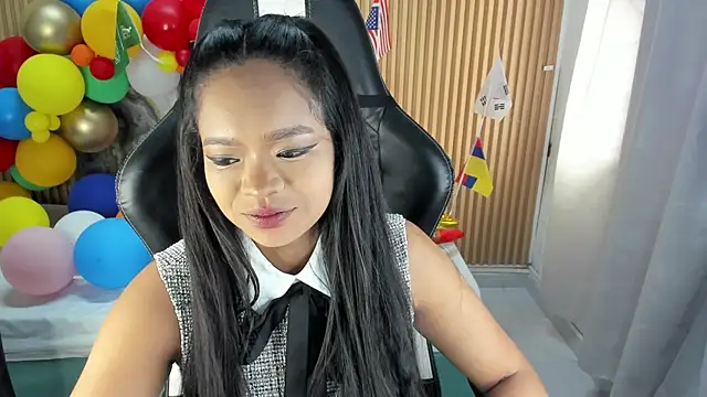 Lili_16's Live XXX Chat