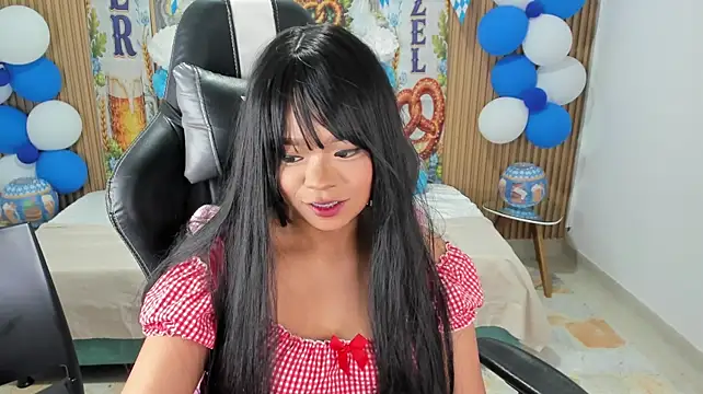 Lili_16 লাইভ XXX চ্যাট