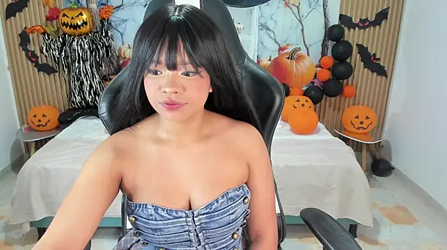 Lili_16 Pertunjukan Webcam