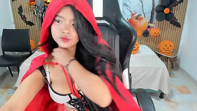 Lili_16's Live XXX Chat