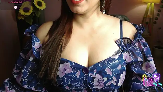 Magical_Heart Adlı Modelin Canlı XXX Sohbeti