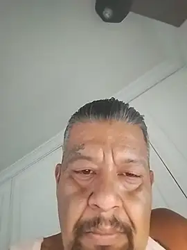 ElMasChingonMXn Webbikameraesitys