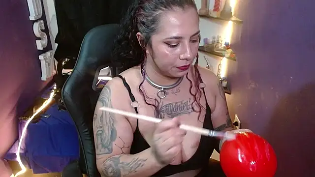 Alexa_Slavehot777 Adlı Modelin Web Kamerası Şovu