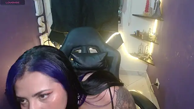 Alexa_Slavehot777のウェブカメラショー