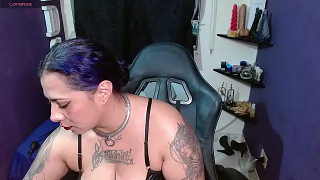 Alexa_Slavehot777: διαδικτυακό σόου στην κάμερα