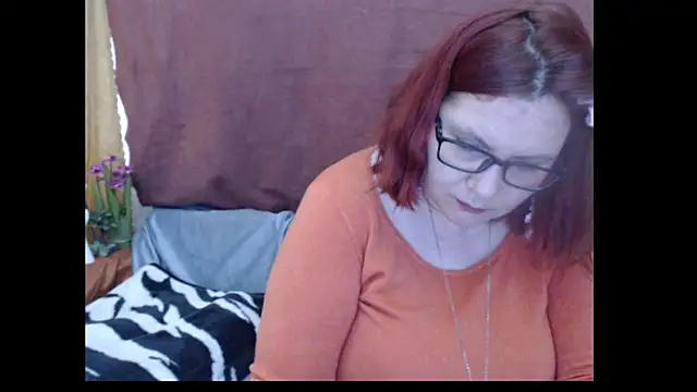 PlayfullMature Webcam Show