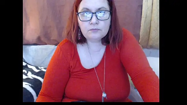 PlayfullMature Chat XXX live