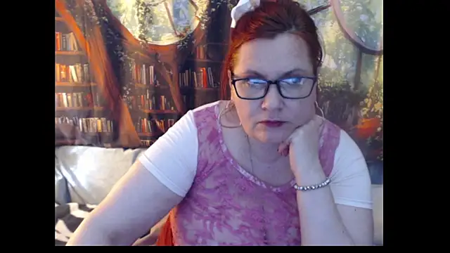 PlayfullMature Webcam show